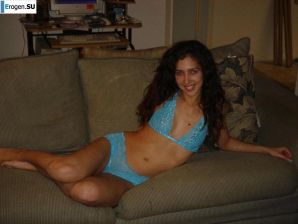 Smiling brunette with everlasting nipples. Part 6. Thumb 20