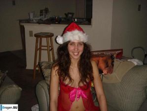 Smiling brunette with everlasting nipples. Part 6. Thumb 35