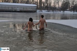 Ukrainian nudists in winter. Part 2. Thumb 14