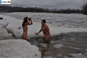 Ukrainian nudists in winter. Part 2. Thumb 31