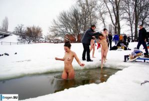 Ukrainian nudists in winter. Part 2. Thumb 32