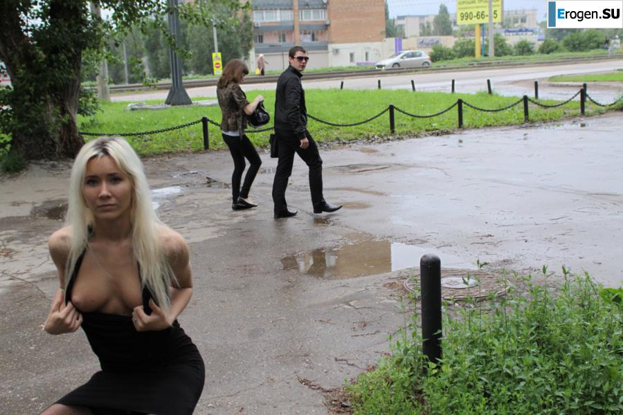 Настя из Самары ходит по городу и показывает себя. Часть 18. Фото 21