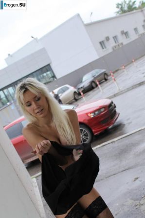 Nastya from Samara walks around the city and shows herself. Part 18. Thumb 11