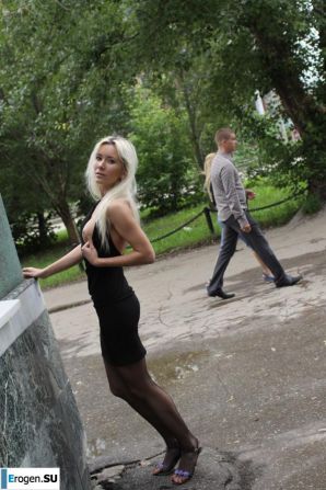 Nastya from Samara walks around the city and shows herself. Part 18. Thumb 17