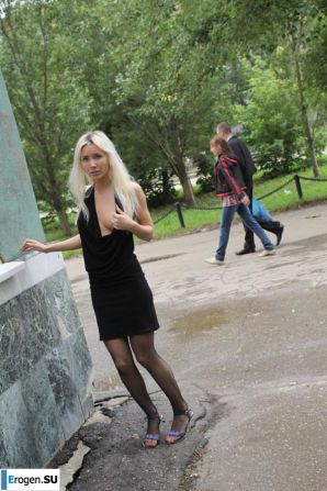 Nastya from Samara walks around the city and shows herself. Part 18. Thumb 19