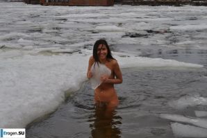 Ukrainian nudists in winter. Part 3. Thumb 11