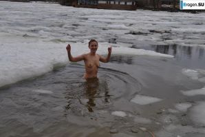 Ukrainian nudists in winter. Part 3. Thumb 17