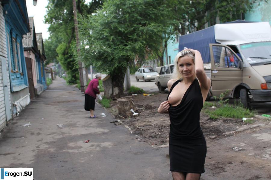 Nastya from Samara walks around the city and shows herself. Part 19. Photo 7