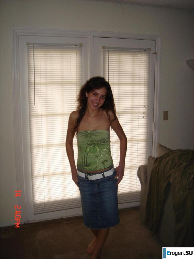 Smiling brunette with everlasting nipples. Part 7. Photo 26