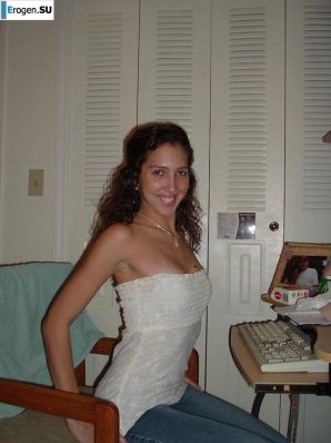 Smiling brunette with everlasting nipples. Part 7. Thumb 9