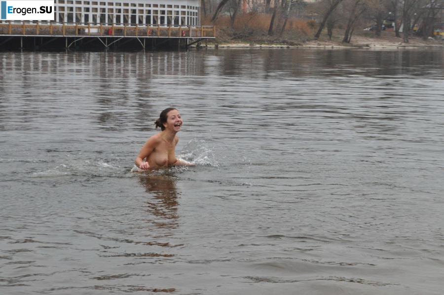 Ukrainian nudists in winter. Part 6. Photo 4