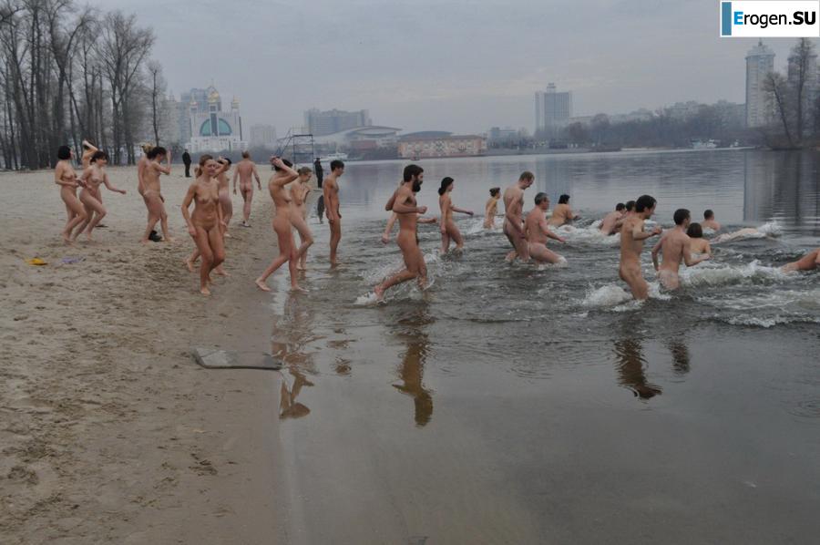 Ukrainian nudists in winter. Part 6. Photo 7