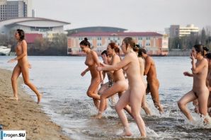 Ukrainian nudists in winter. Part 6. Thumb 15