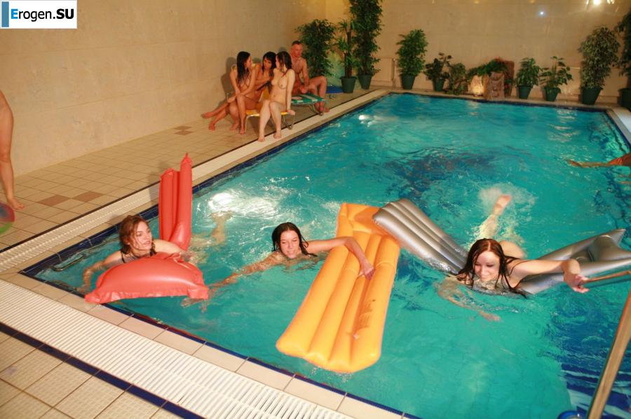 Czech nudists in the pool. Part 4. Photo 12
