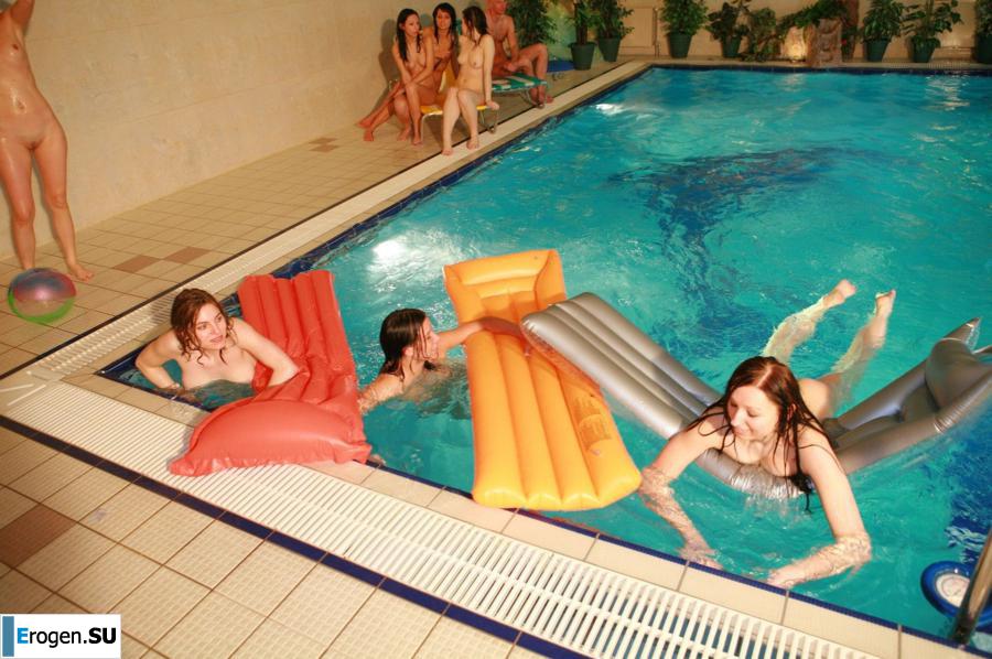 Czech nudists in the pool. Part 4. Photo 13