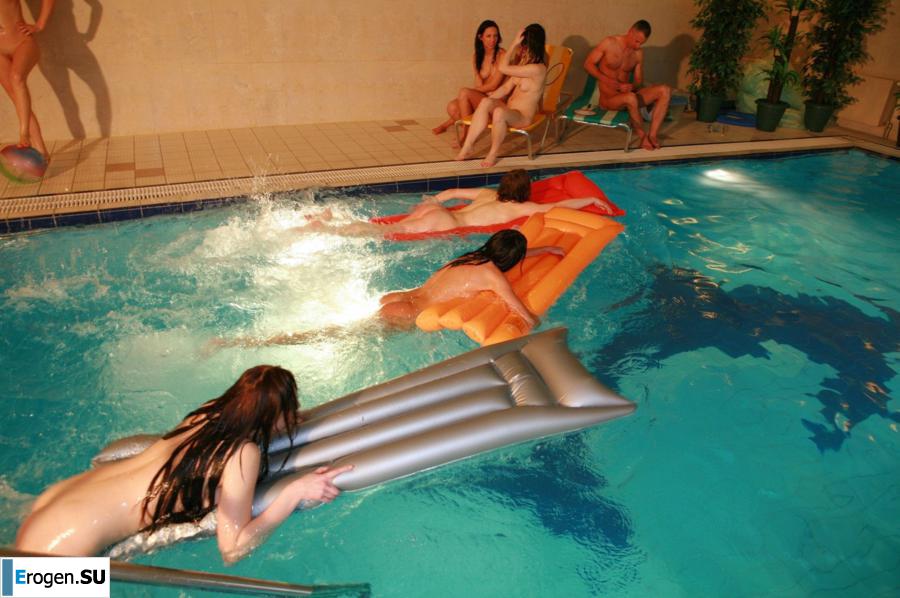 Czech nudists in the pool. Part 4. Photo 5