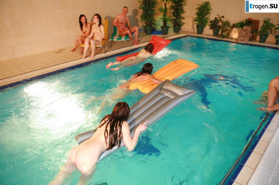 Czech nudists in the pool. Part 4. Photo 6