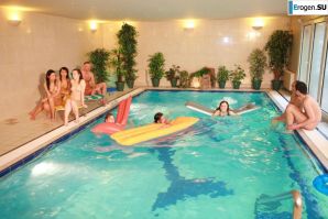 Czech nudists in the pool. Part 4. Thumb 10