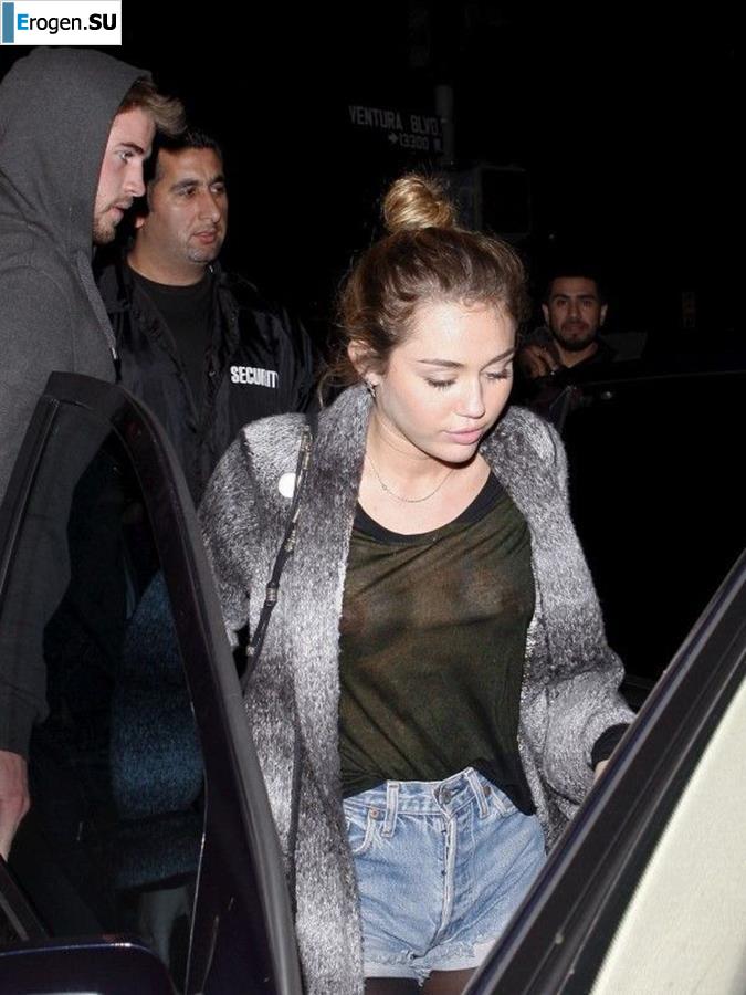 famous tits. Photo 32