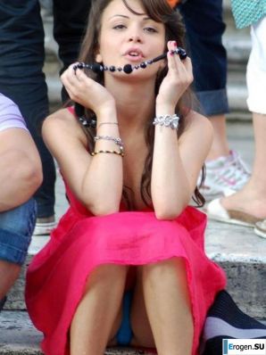 под юбкой. Эскиз 19