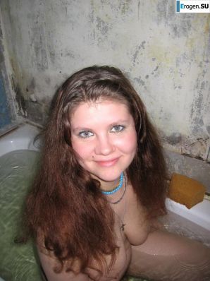 Posing at home. Thumb 30