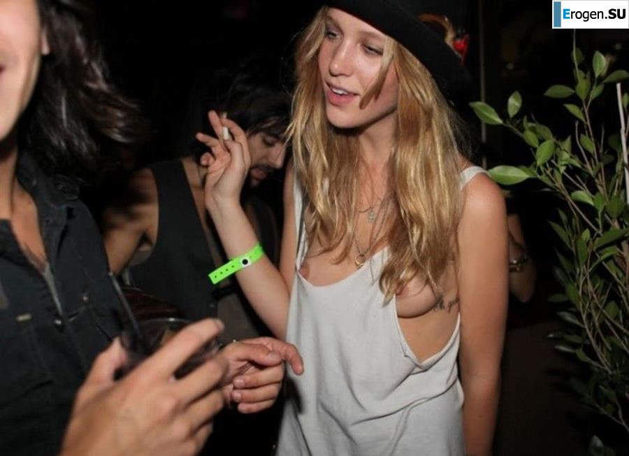 A selection of UPS. Photo 22