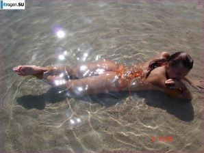 Posing at the hotel. Thumb 27