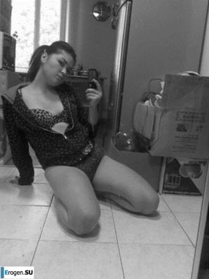 Ah, what legs. Thumb 13