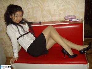 Ah, what legs. Thumb 24