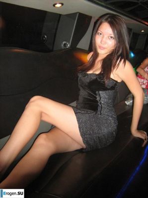 Ah, what legs. Thumb 31