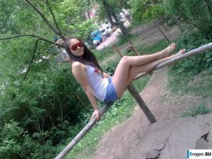 Ah, what legs. Thumb 41