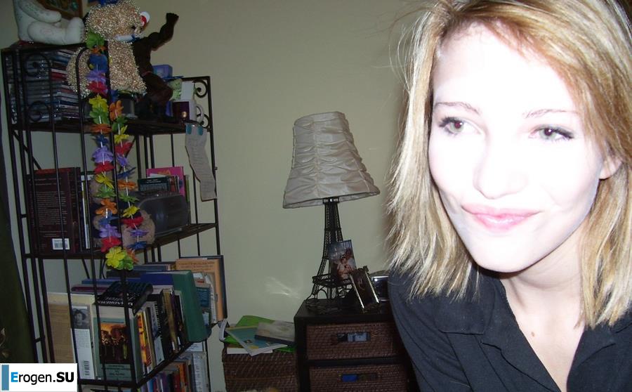 Posing for a friend. Photo 33