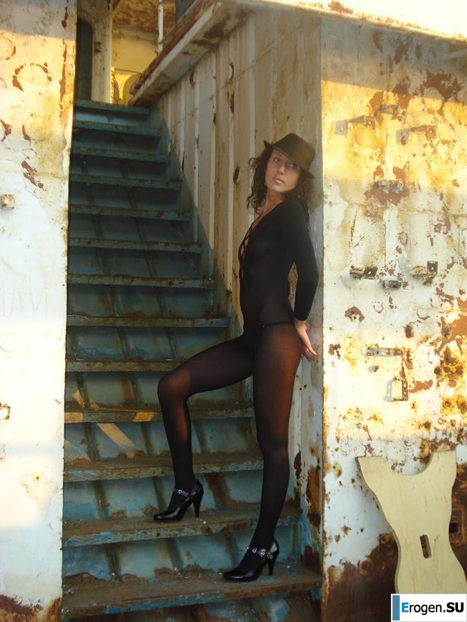 Curly-haired. Photo 8