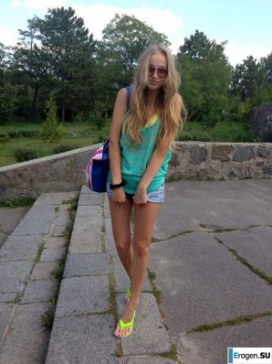 footfetish. Part 2. Thumb 13