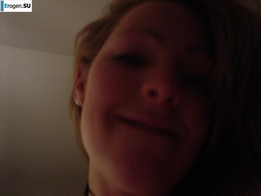 Redhead Wife. Photo 10