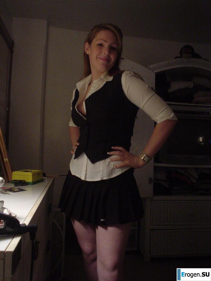 Redhead Wife. Photo 8