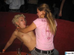 Бухие девчонки. Эскиз 24