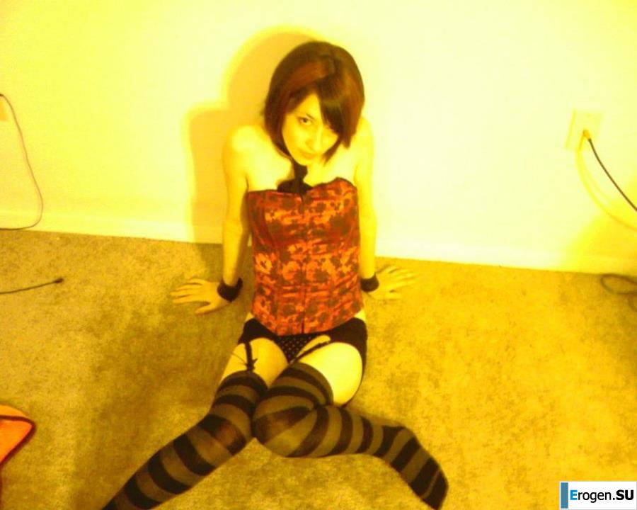 Молоденькие любят позировать. Фото 21