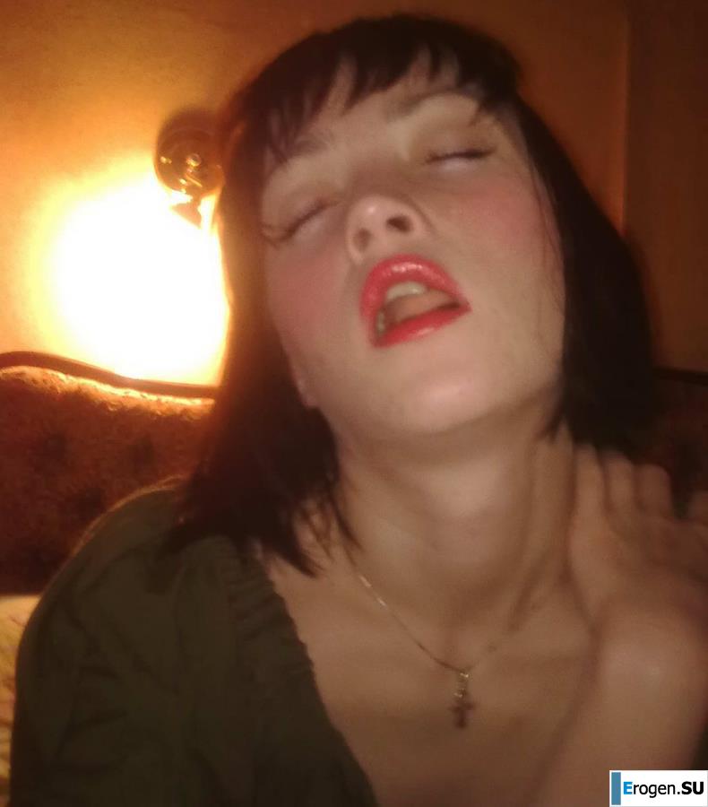 Russian baby with small breasts. Part 2. Photo 24