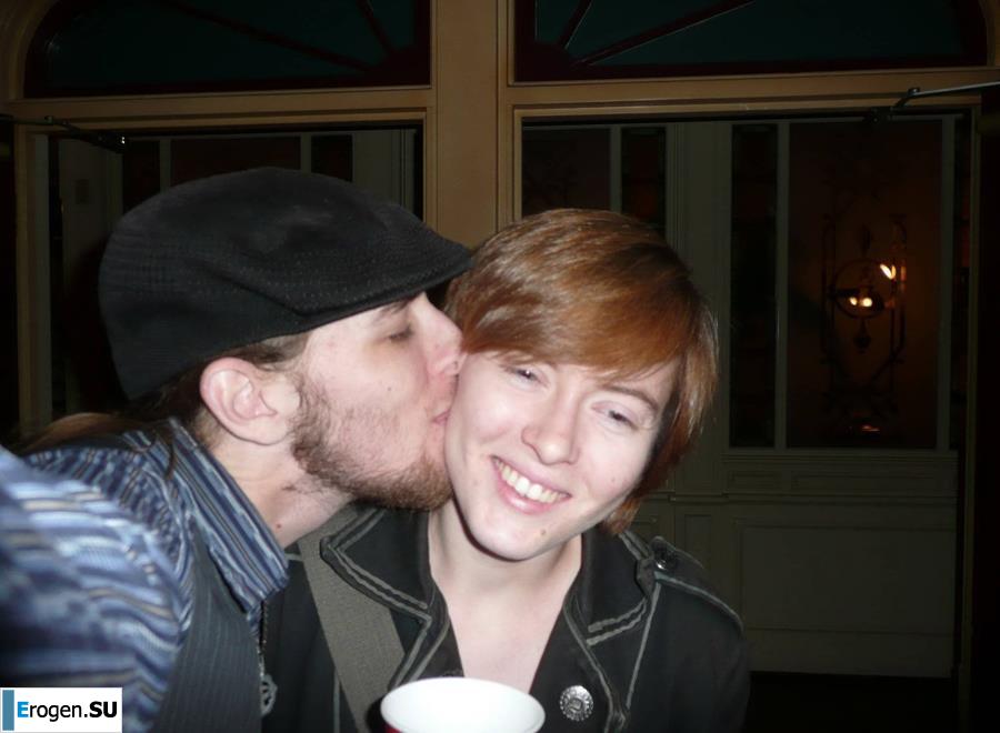 Red-headed pervert. Photo 31