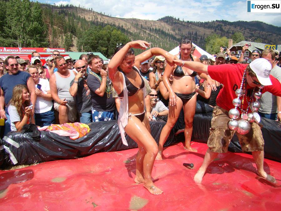 Women's Show Wrestling. Photo 10