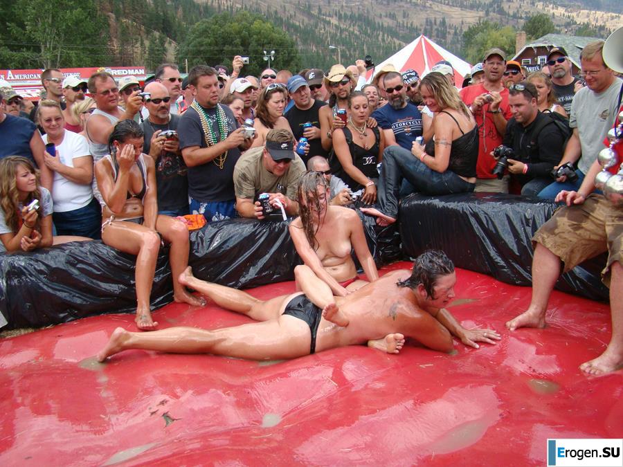 Women's Show Wrestling. Photo 30