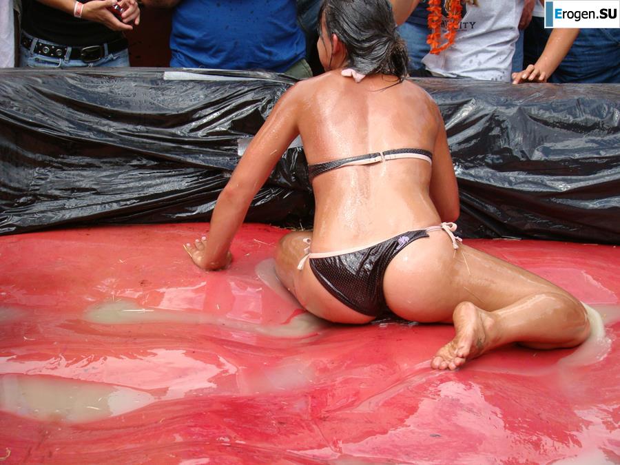 Women's Show Wrestling. Photo 34