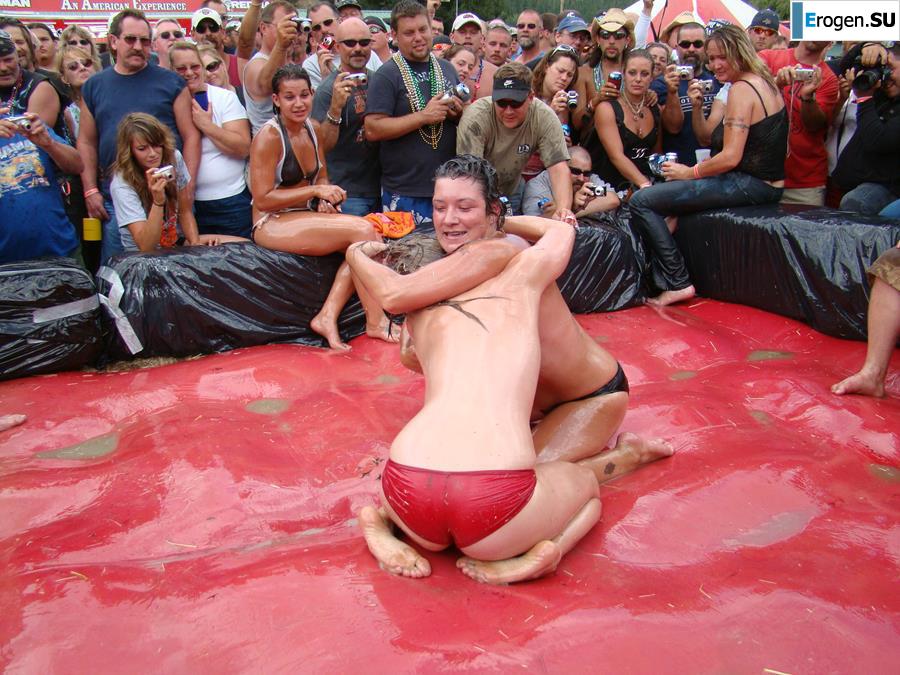 Women's Show Wrestling. Photo 47