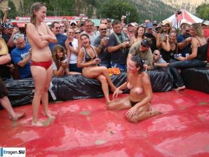 Women's Show Wrestling. Thumb 16