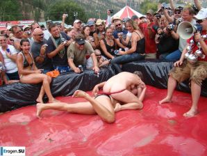 Women's Show Wrestling. Thumb 20