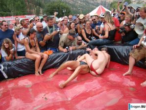 Women's Show Wrestling. Thumb 24