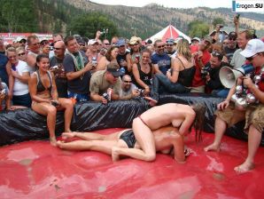 Women's Show Wrestling. Thumb 28