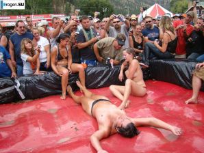 Women's Show Wrestling. Thumb 32