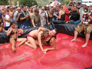 Women's Show Wrestling. Thumb 35